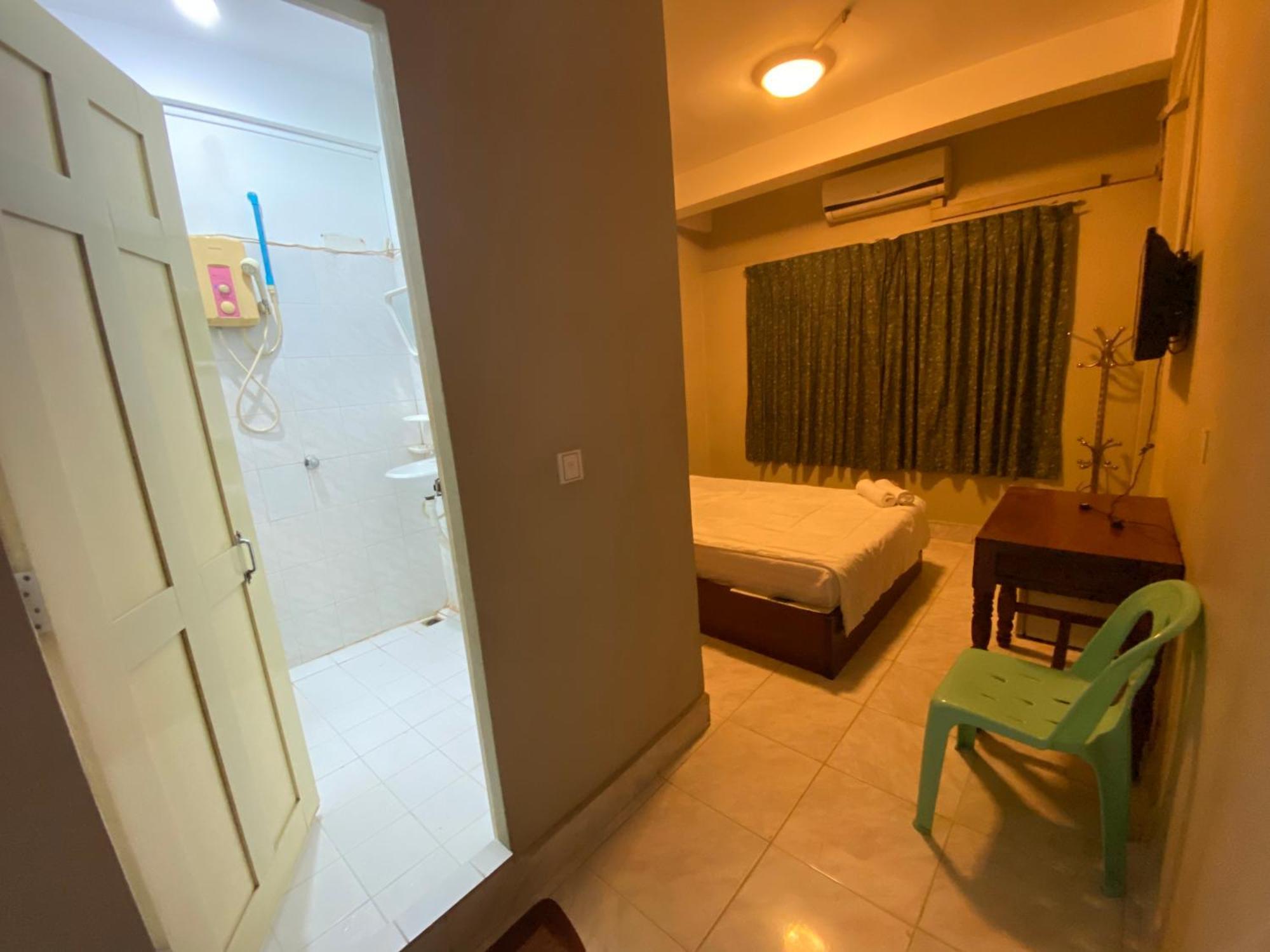 The Grey Guesthouse Phnom Penh Exterior photo