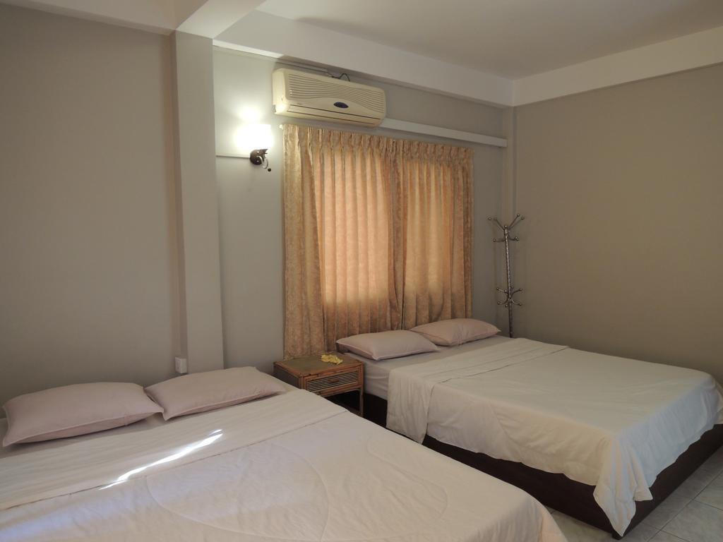 The Grey Guesthouse Phnom Penh Exterior photo