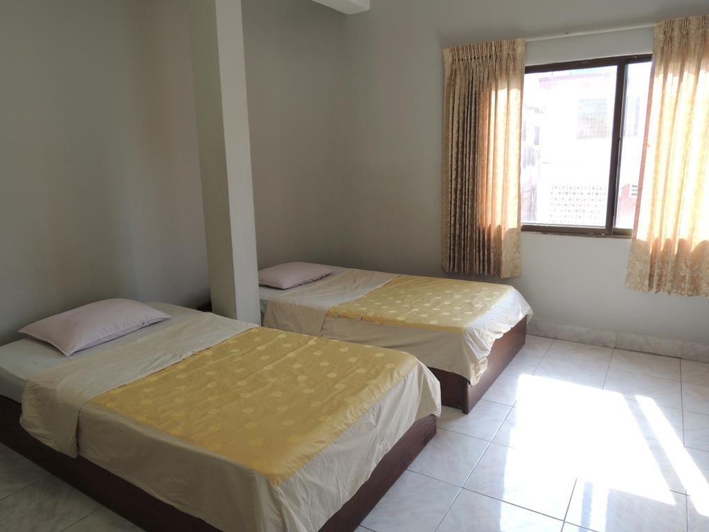 The Grey Guesthouse Phnom Penh Exterior photo