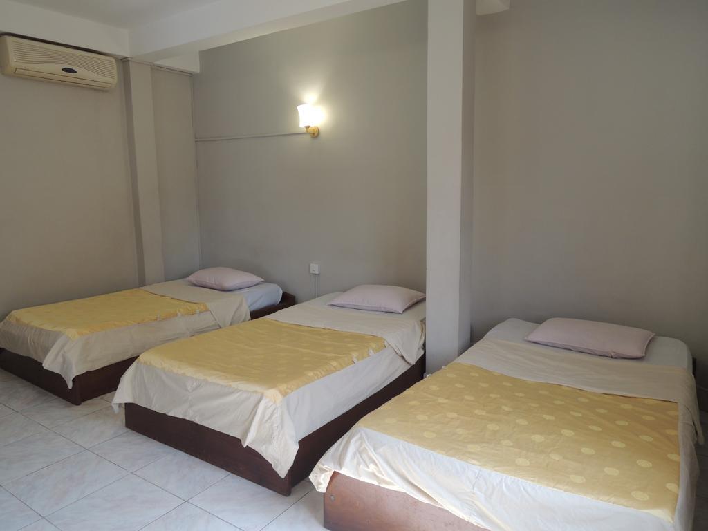 The Grey Guesthouse Phnom Penh Exterior photo