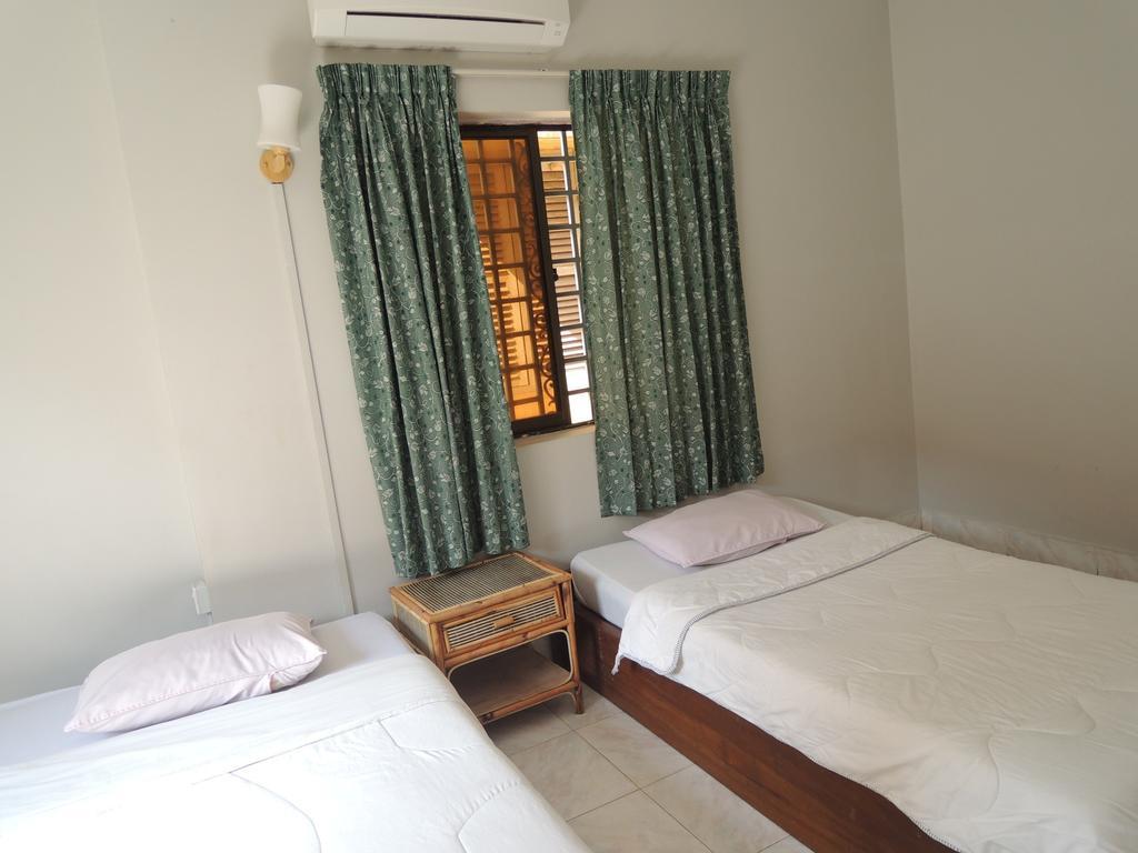 The Grey Guesthouse Phnom Penh Exterior photo